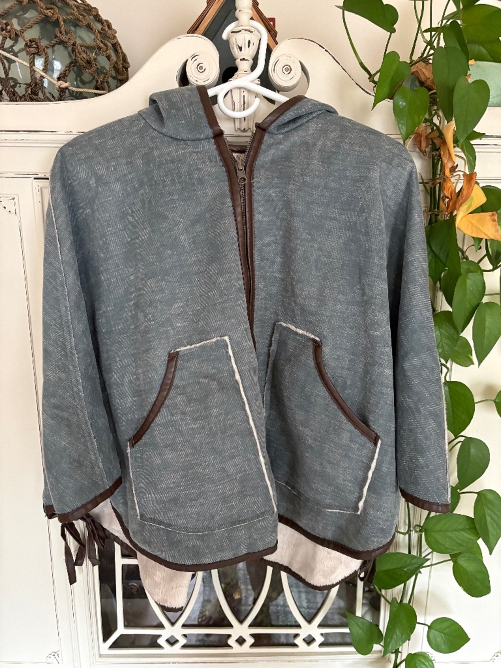 Anthropologie Women’s Hooded Zip Tie Cape 3/4 Sleeve One Size Blue Gray